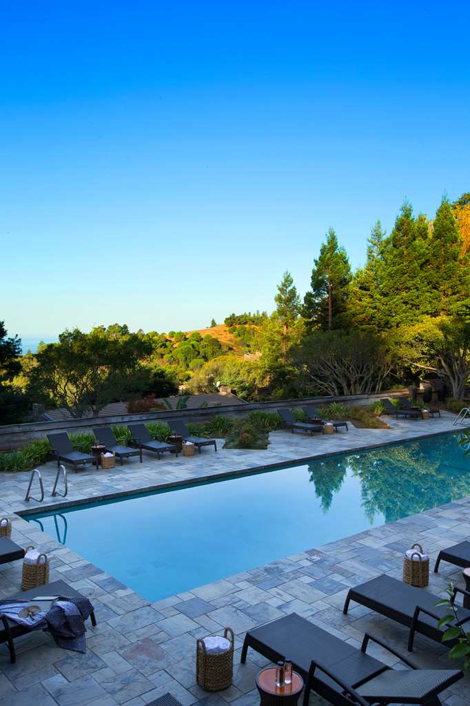 ALILA VENTANA BIG SUR Pool view