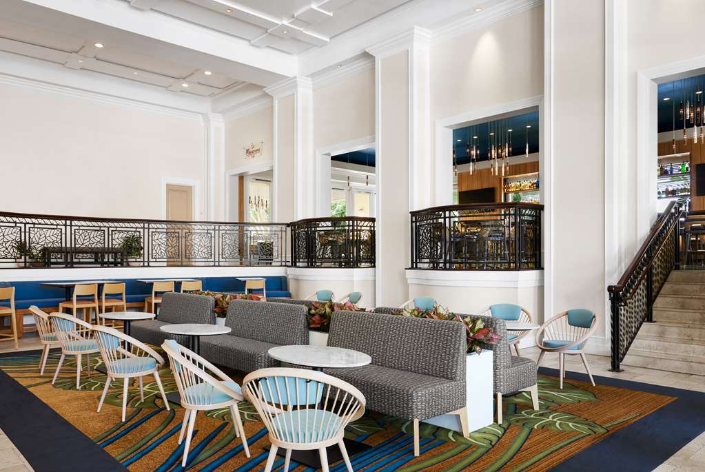 HY REG COCONUT POINT RES SPA Bar/Lounge