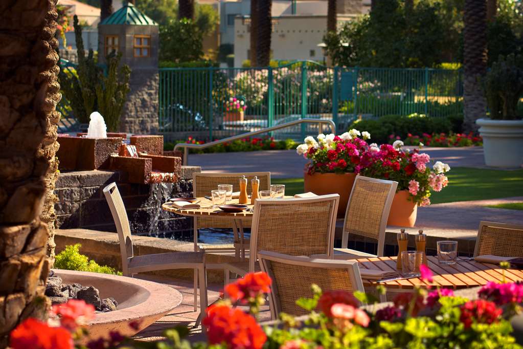 HYATT REGENCY SCOTTSDALE RESORT AND Restaurant