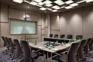 ALILA SOLO Low resolution image.