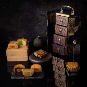 Hotel Indonesia Kempinski Jakarta Mooncake HI Kempinski.jpg