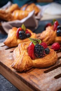 Hotel Indonesia Kempinski Jakarta Kempi Deli sweets