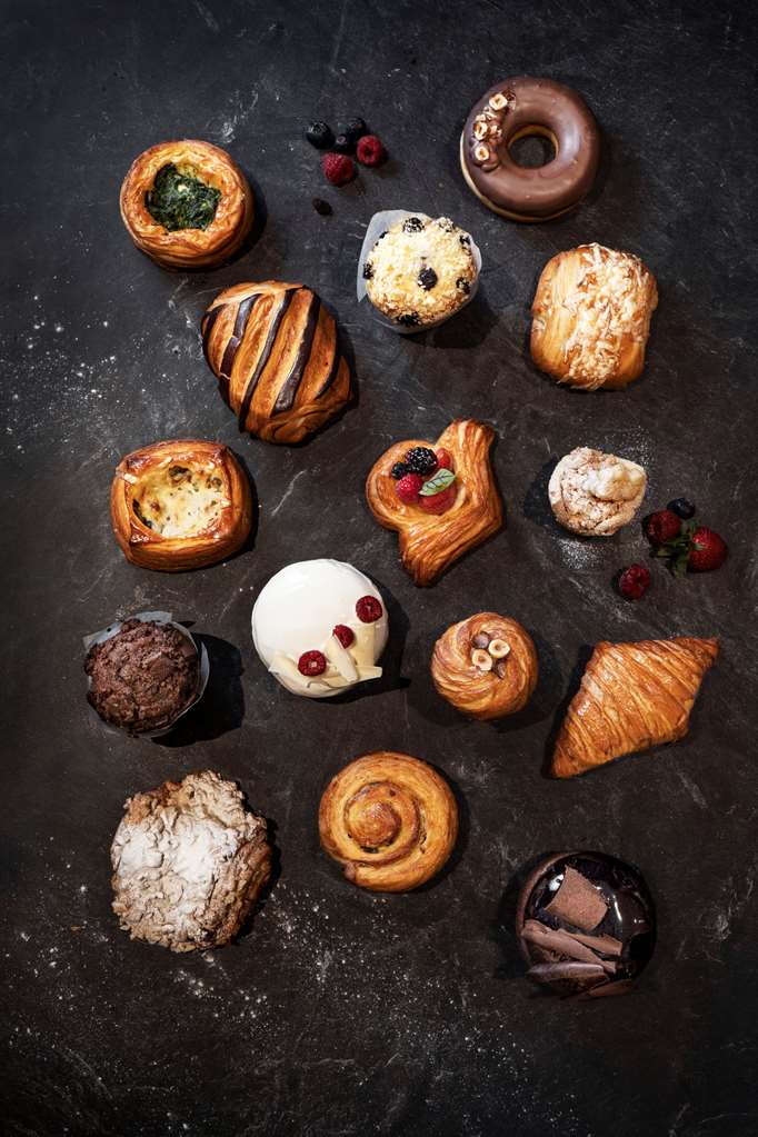 Hotel Indonesia Kempinski Jakarta Moon cake and pastries items