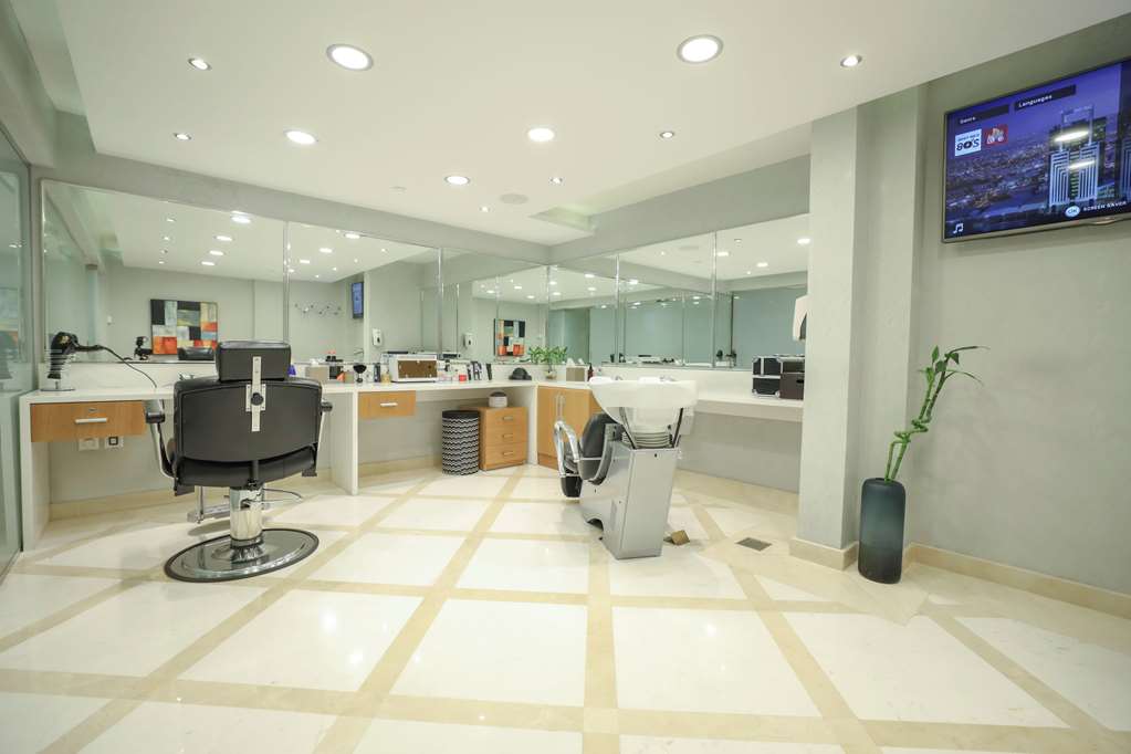 Kempinski Hotel Al Othman-Al Khobar, Saudi Arabia Barber.jpg