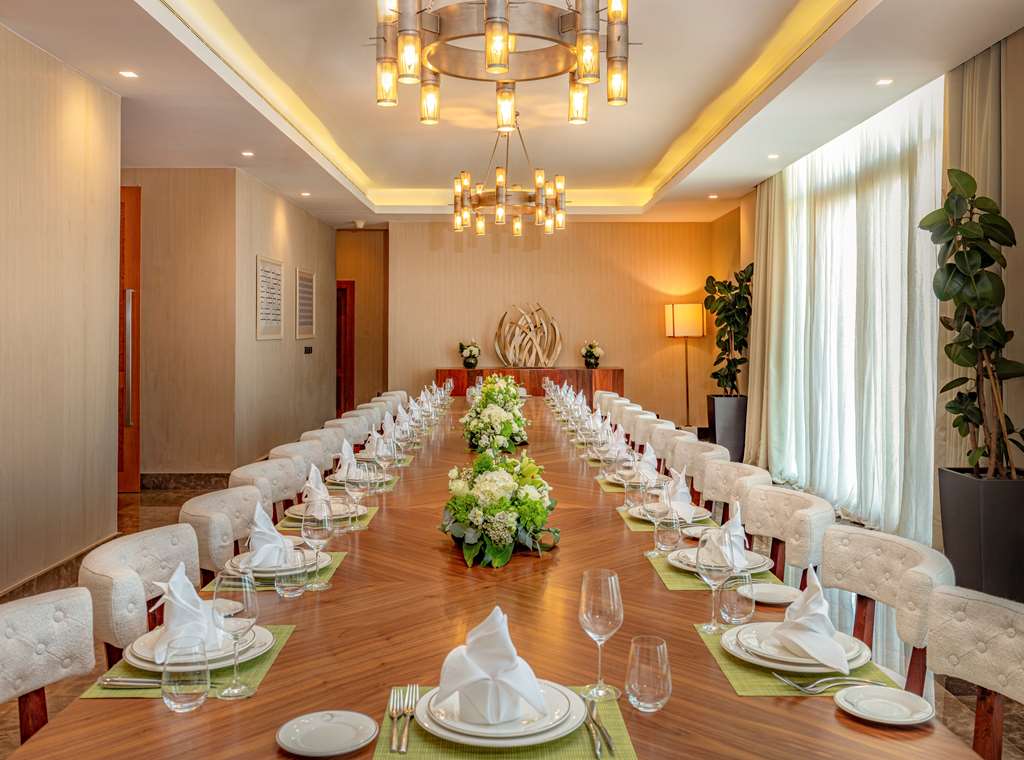 Kempinski Hotel Al Othman-Al Khobar, Saudi Arabia Penthouse  - Dining Area 2.JPG