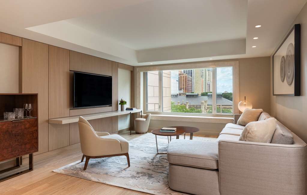 PARK HYATT CHICAGO Suite